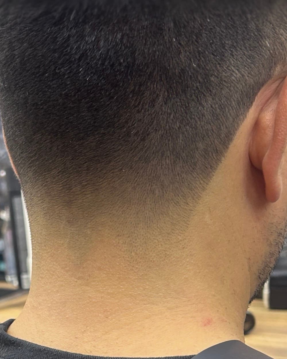 Realizacja: Taper fade na karku